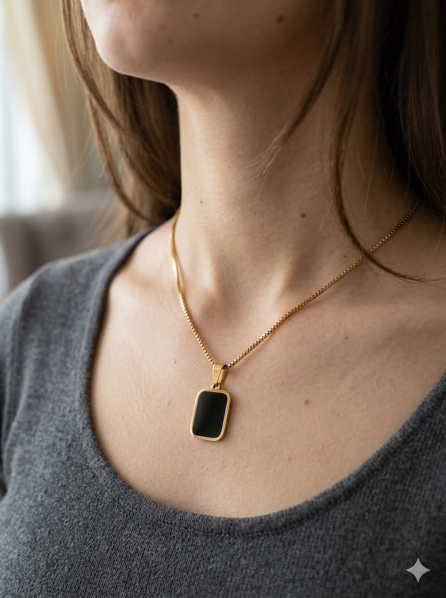 2 in One pendant ✨White & black🌟