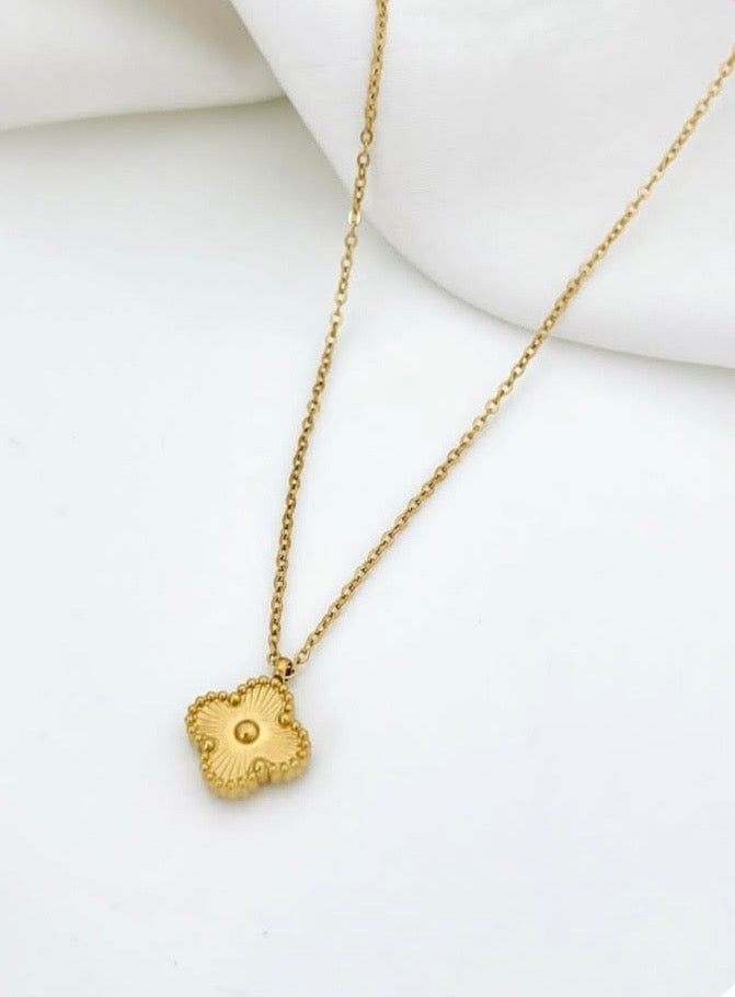 Golden Clover Pendant🌟