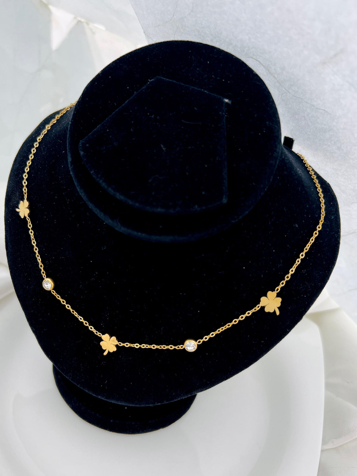 Minimal Gold clover & Crystal Necklace 🌟