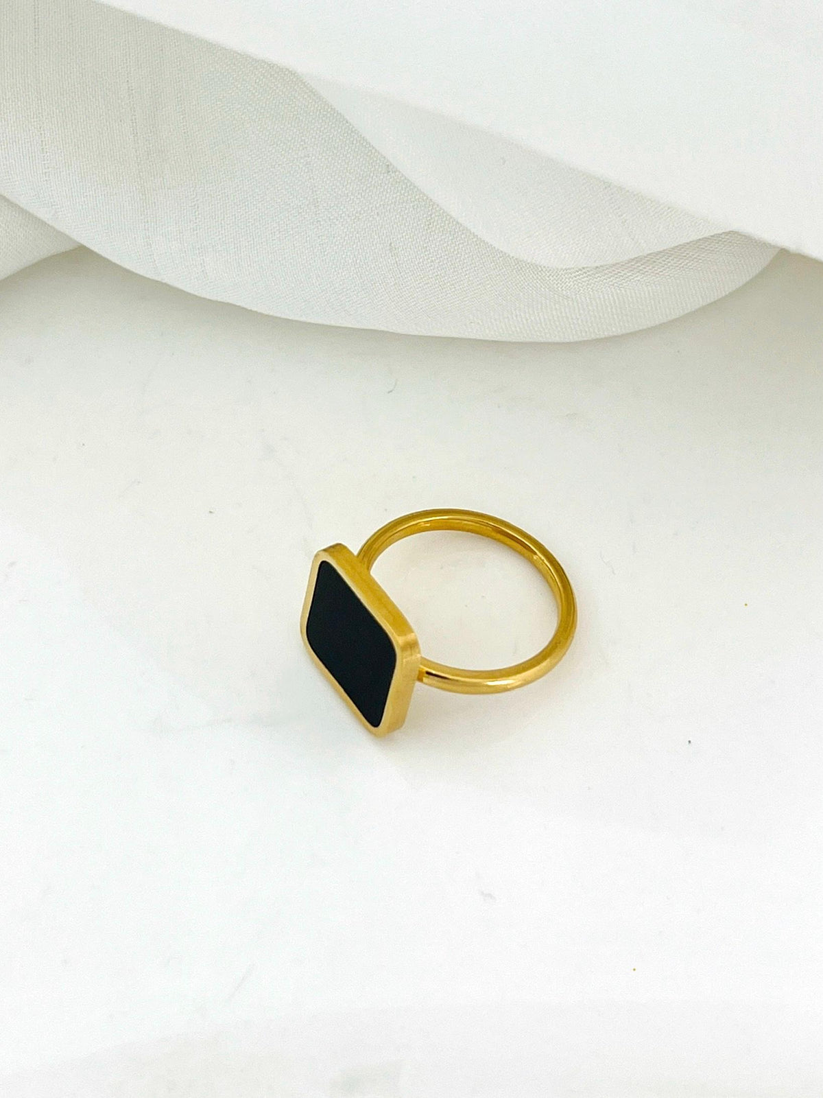 Saquare Black Ring