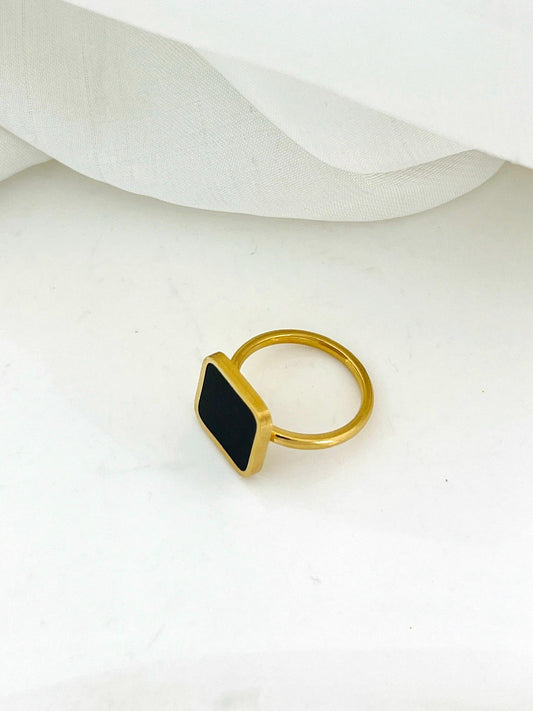 Saquare Black Ring