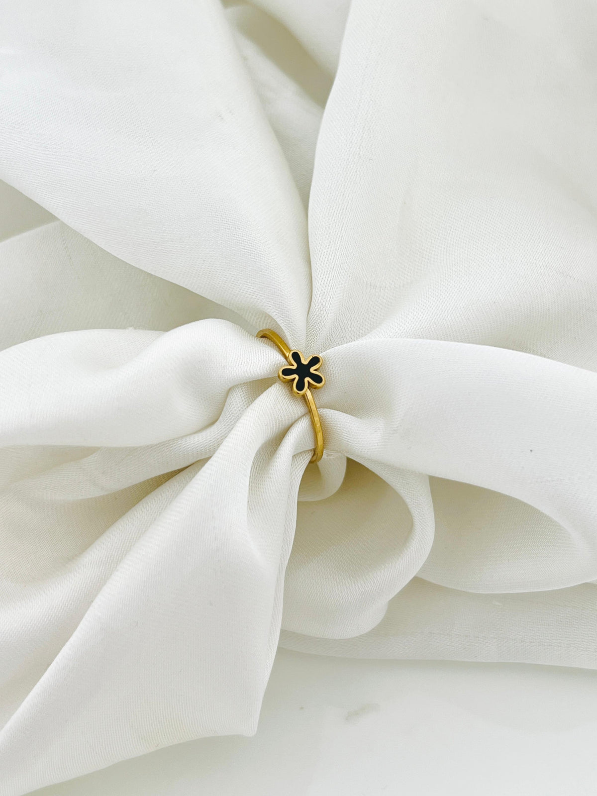 Minimal Flower Ring😍