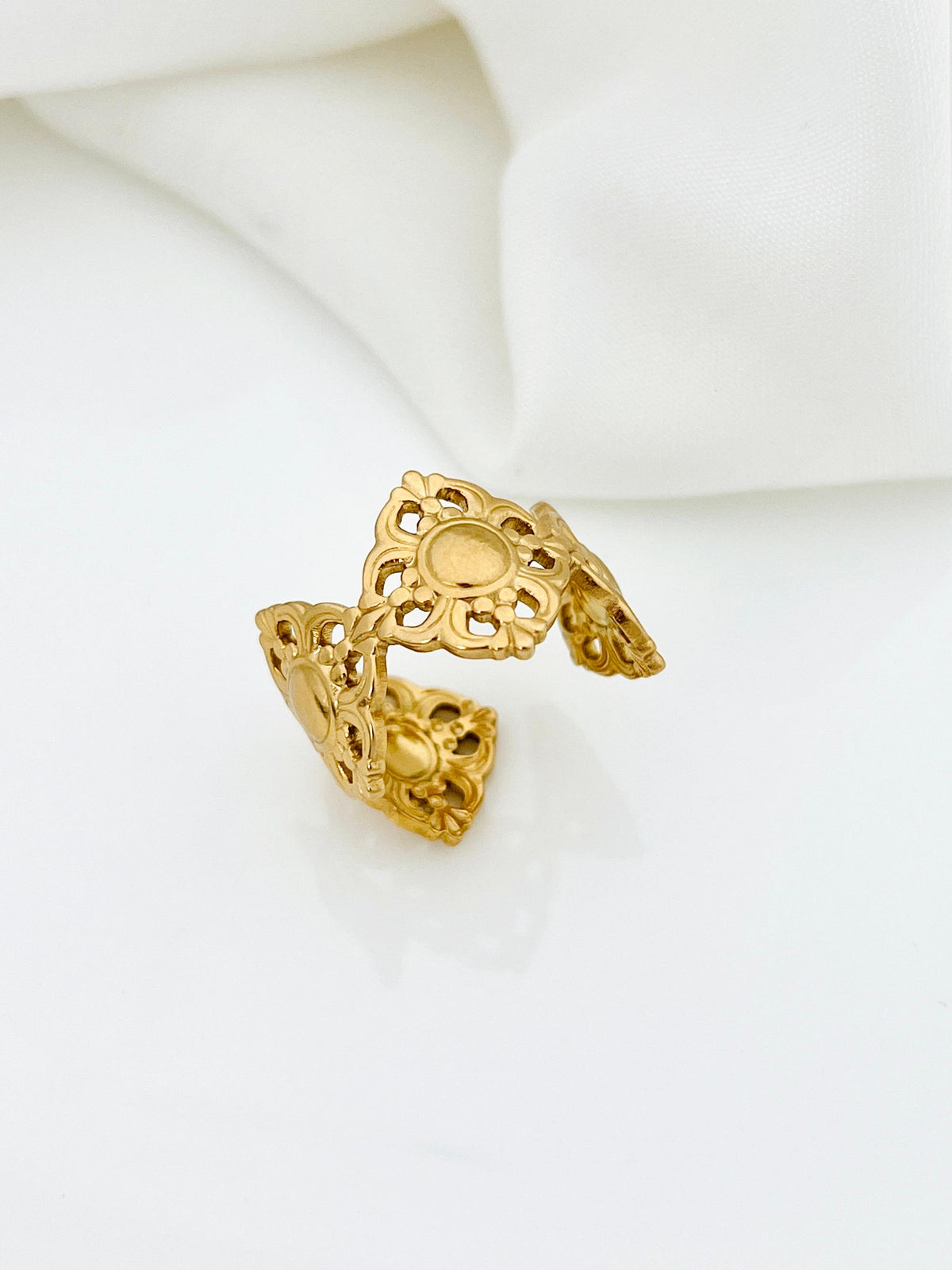 Golden Flower Ring 2🌟