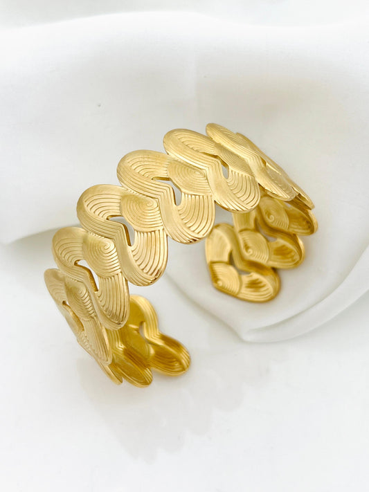 Royal Wave Textured Handcuff Premium Stainless Steel