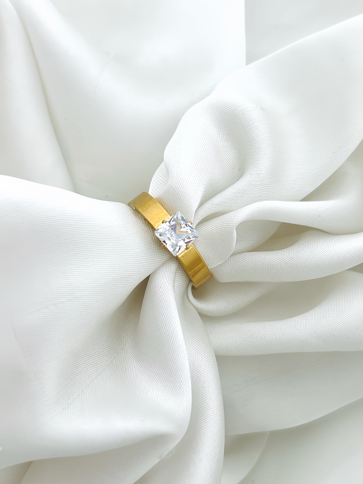 Square zircon Ring💸