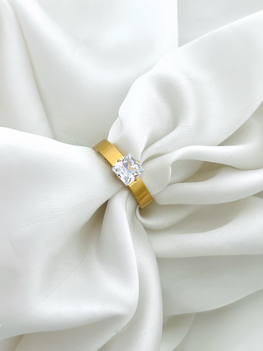 Square zircon Ring💸