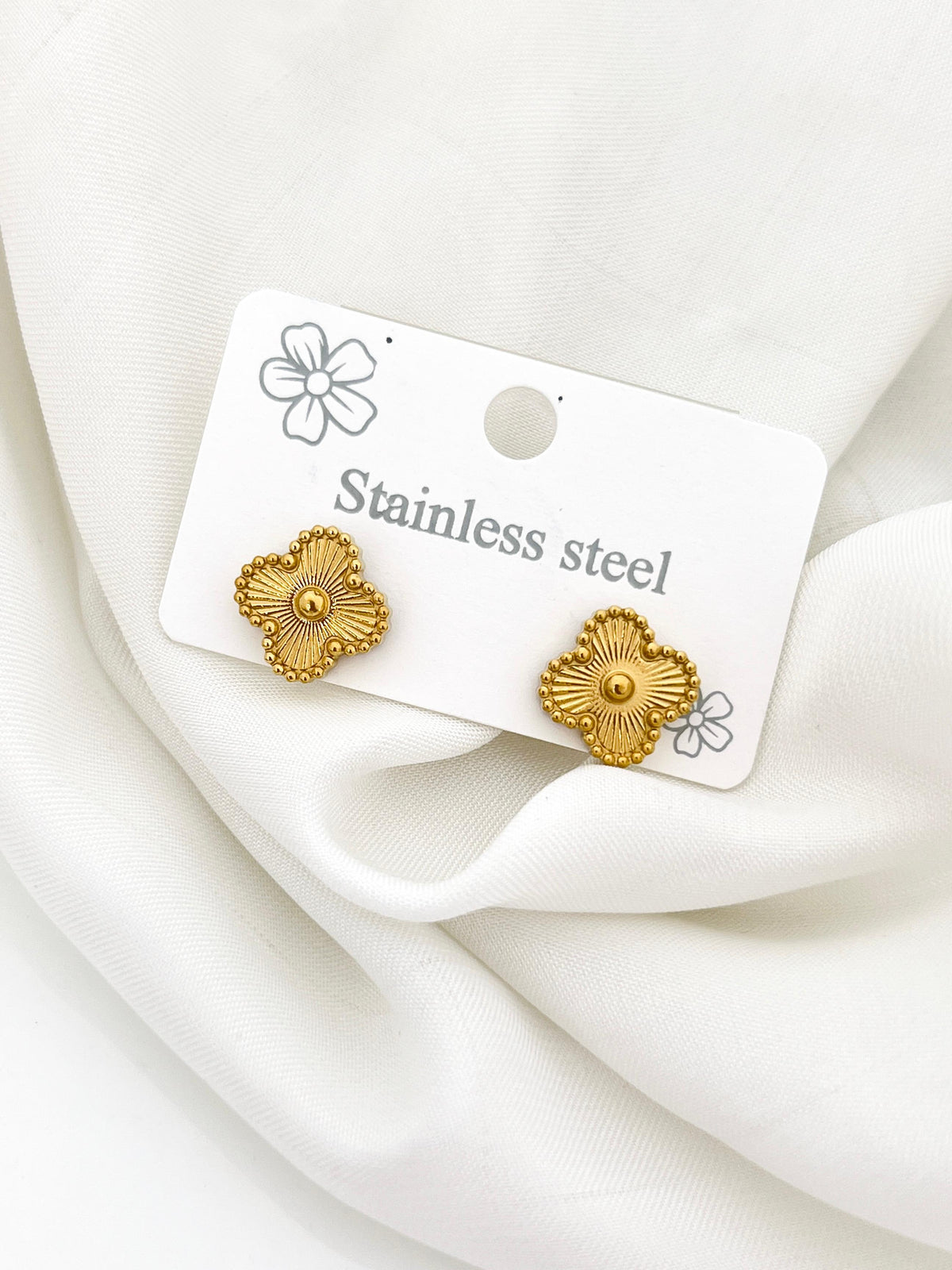 Golden Clover Earrings🌟