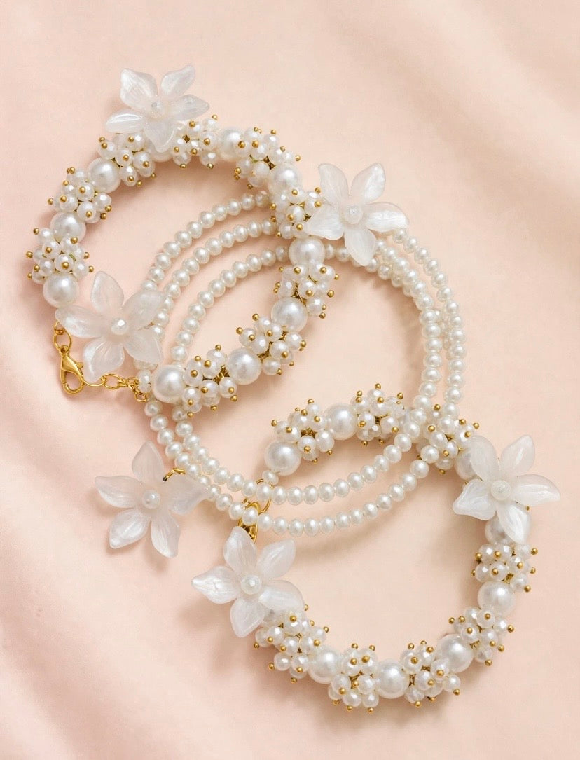 Floral Beaded Bangel Set white🌟